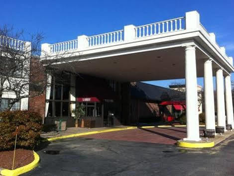 Ramada Mystic Exterior foto